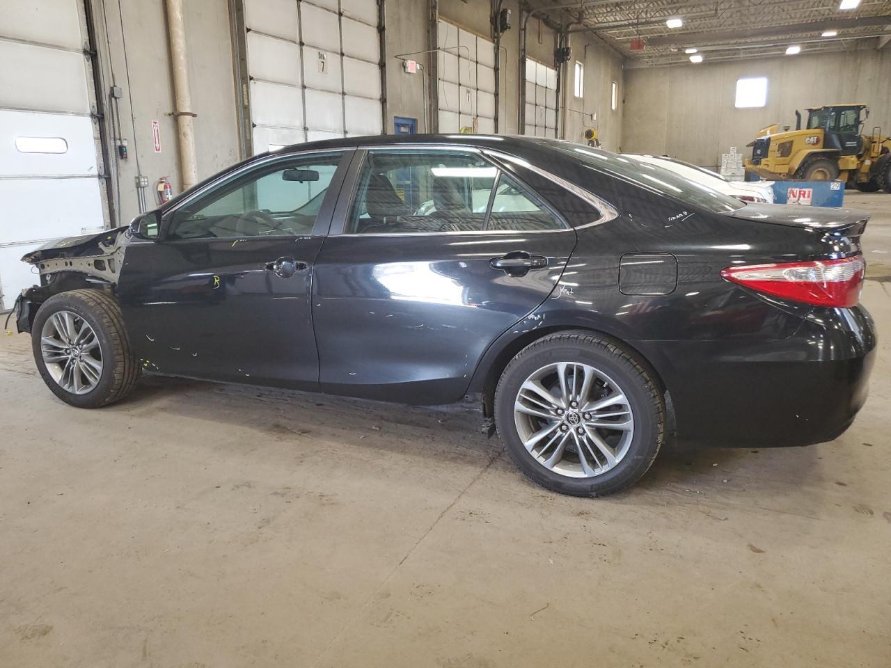 2016 TOYOTA CAMRY LE - Фото 2