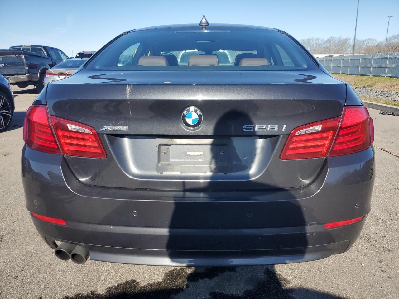 2013 BMW 528 XI - Image 6