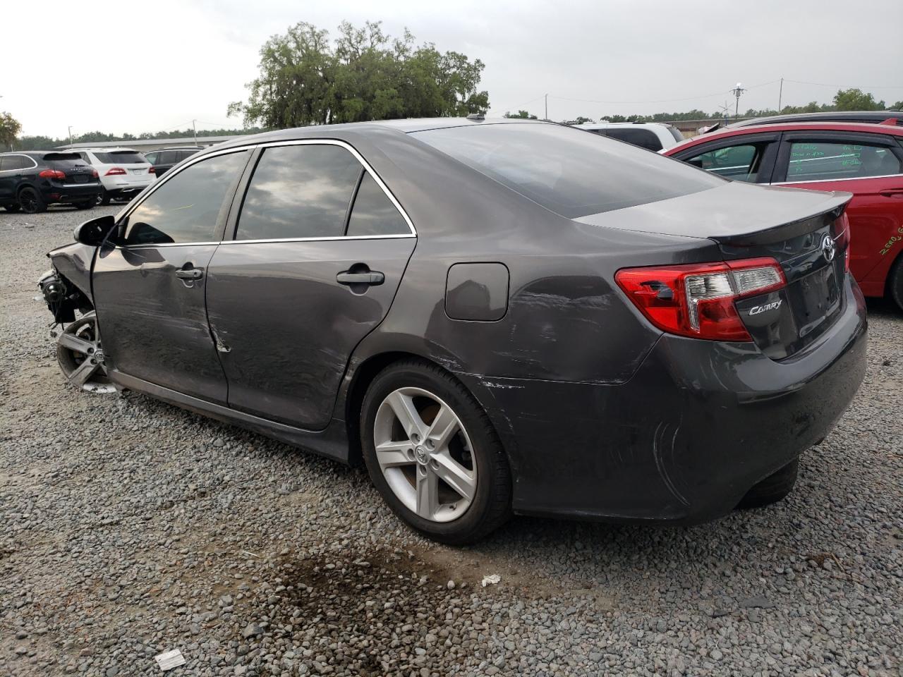 2014 TOYOTA CAMRY L - Фото 2