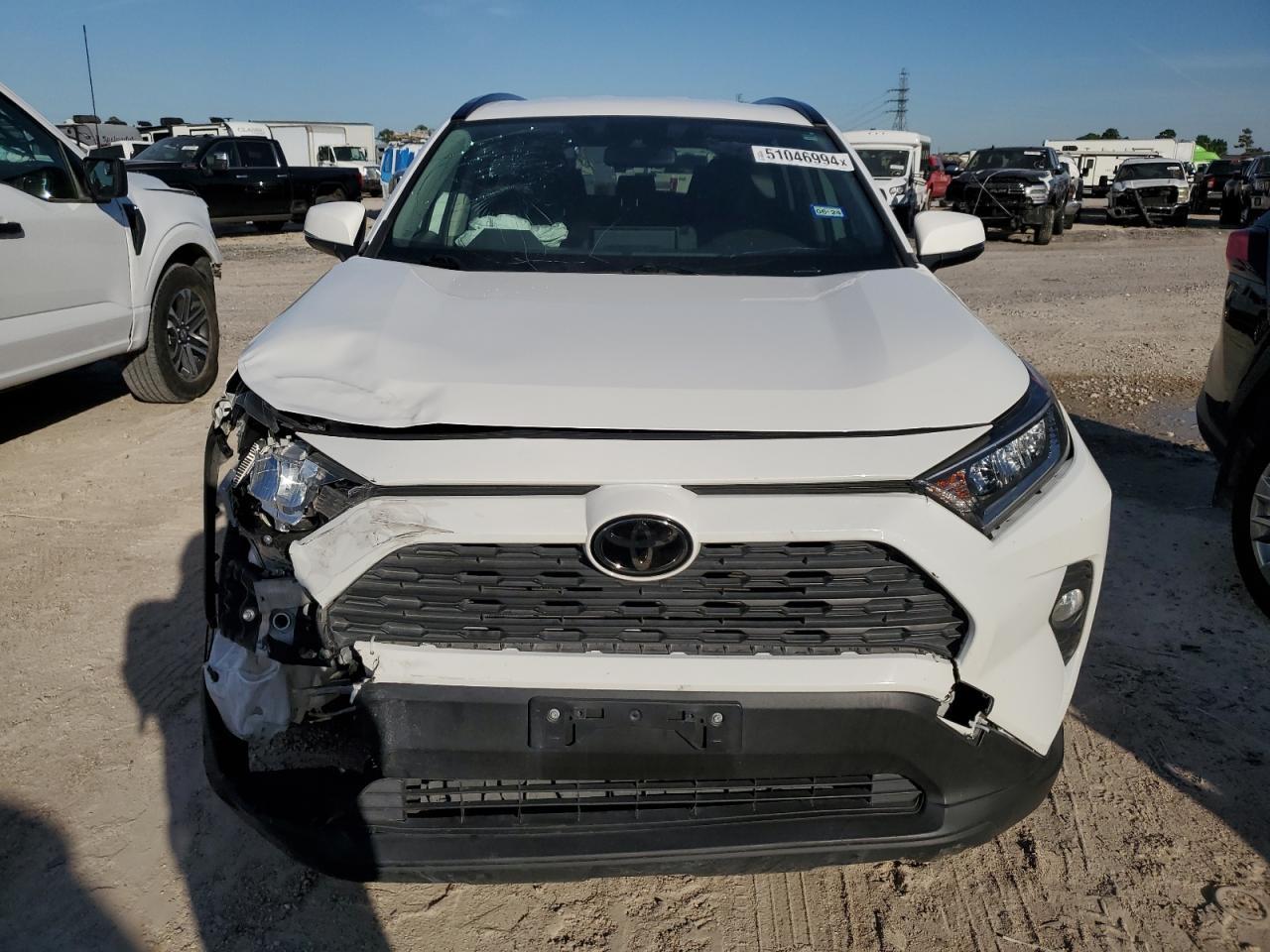 2020 TOYOTA RAV4 XLE - Фото 5
