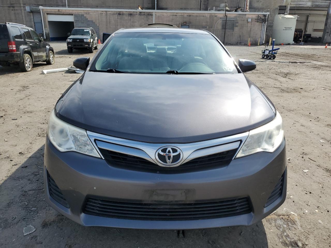 2014 TOYOTA CAMRY L - Image 5