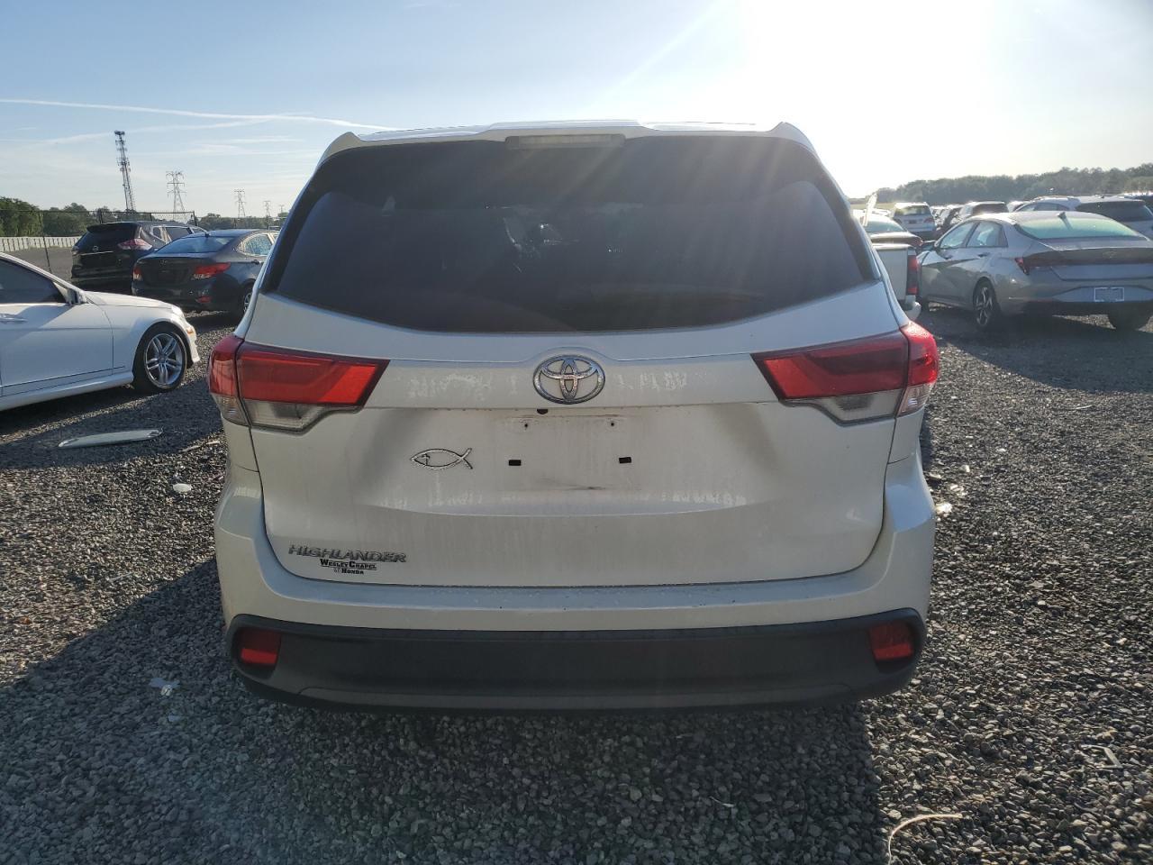 2019 TOYOTA HIGHLANDER - Image 6