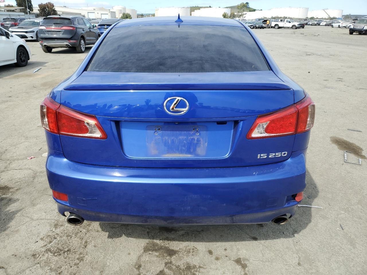 2011 LEXUS IS 250 - Image 6