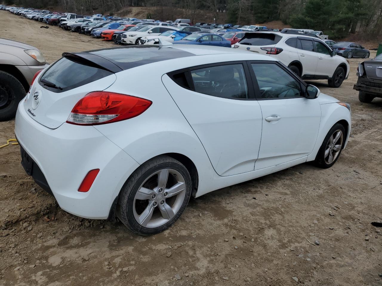 2013 HYUNDAI VELOSTER - Фото 3