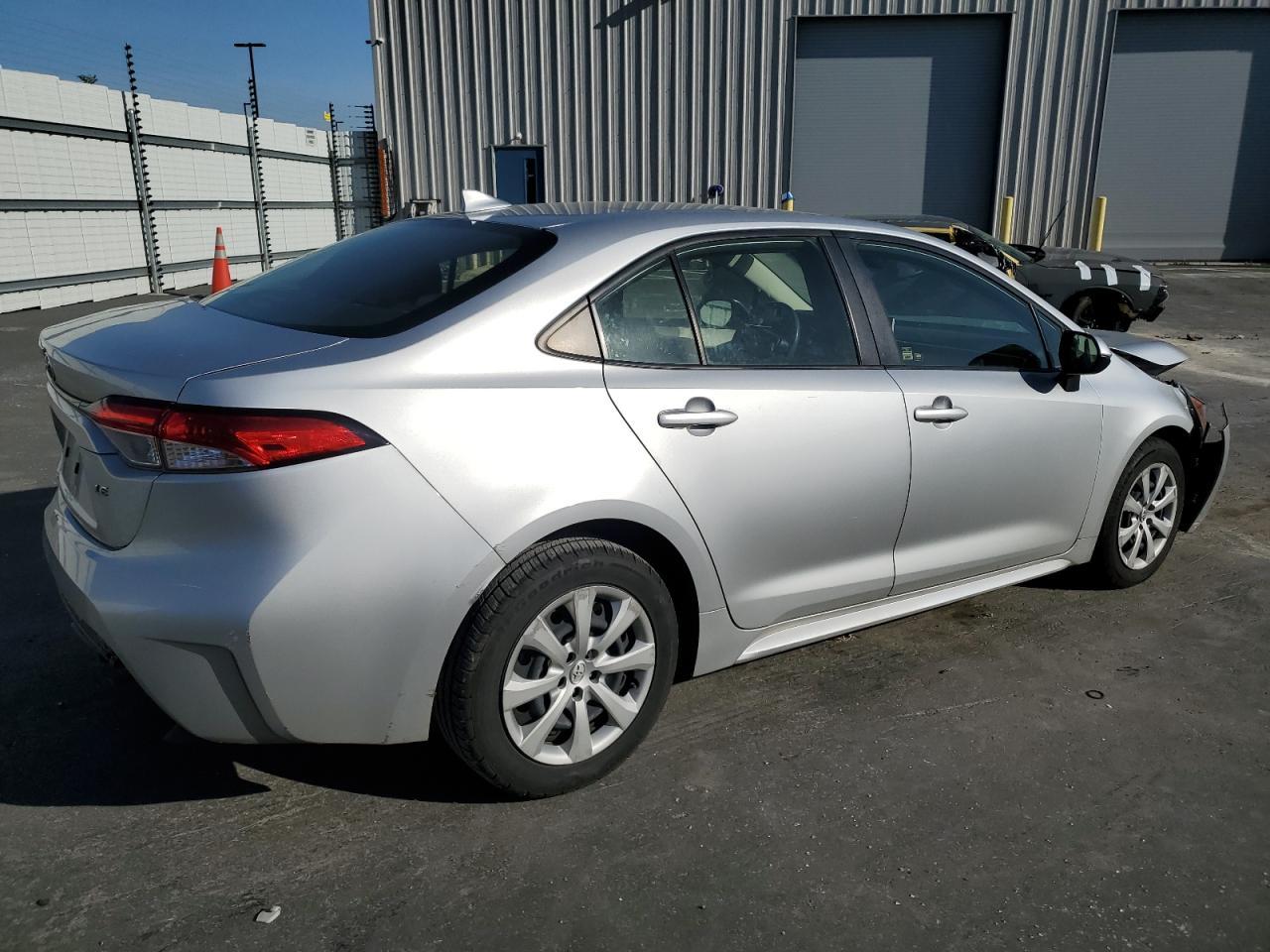 2020 TOYOTA COROLLA LE - Image 3
