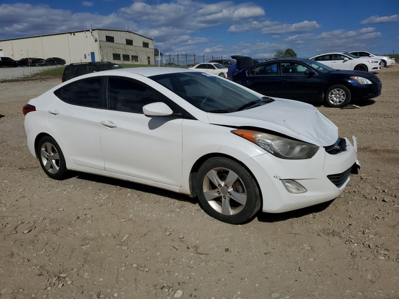 2013 HYUNDAI ELANTRA GL - Image 4