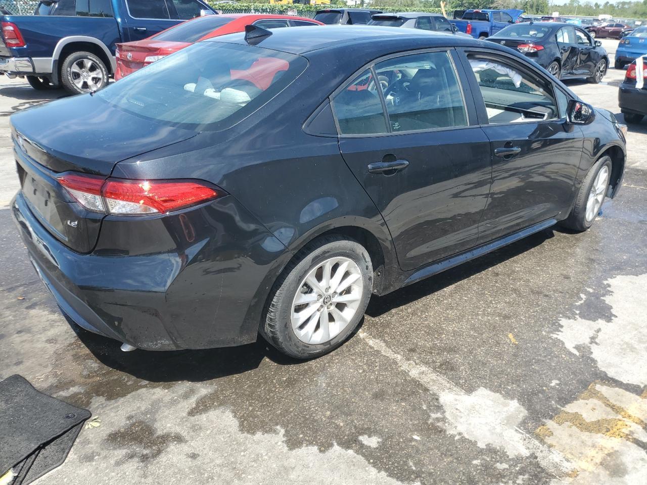 2021 TOYOTA COROLLA LE - Фото 3