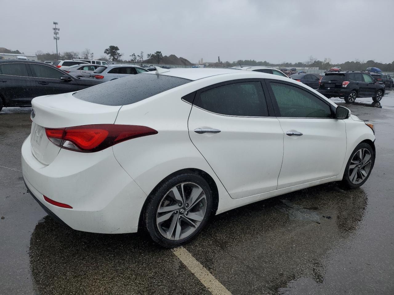 2014 HYUNDAI ELANTRA SE - Image 3