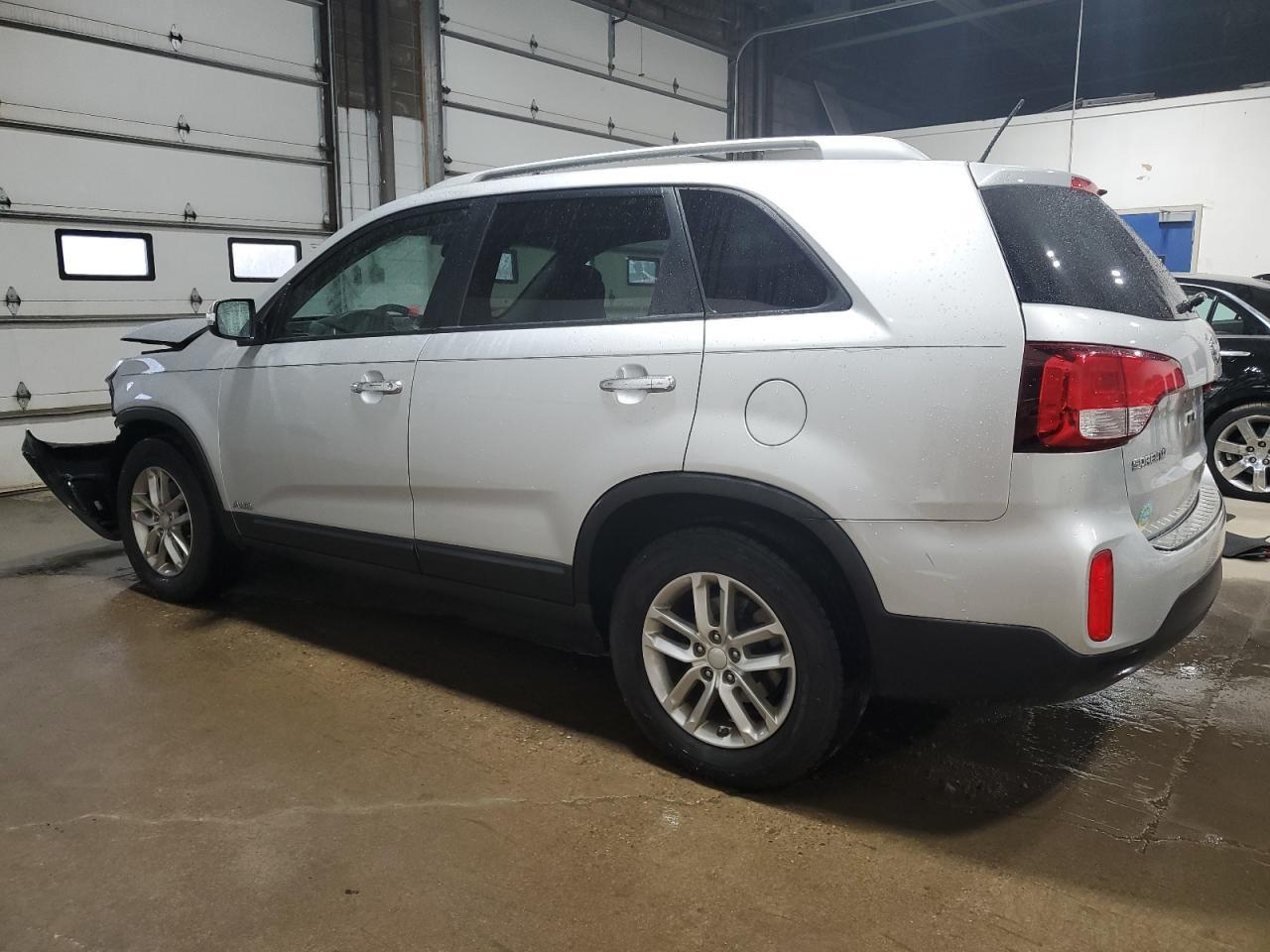 2015 KIA SORENTO LX - Image 2