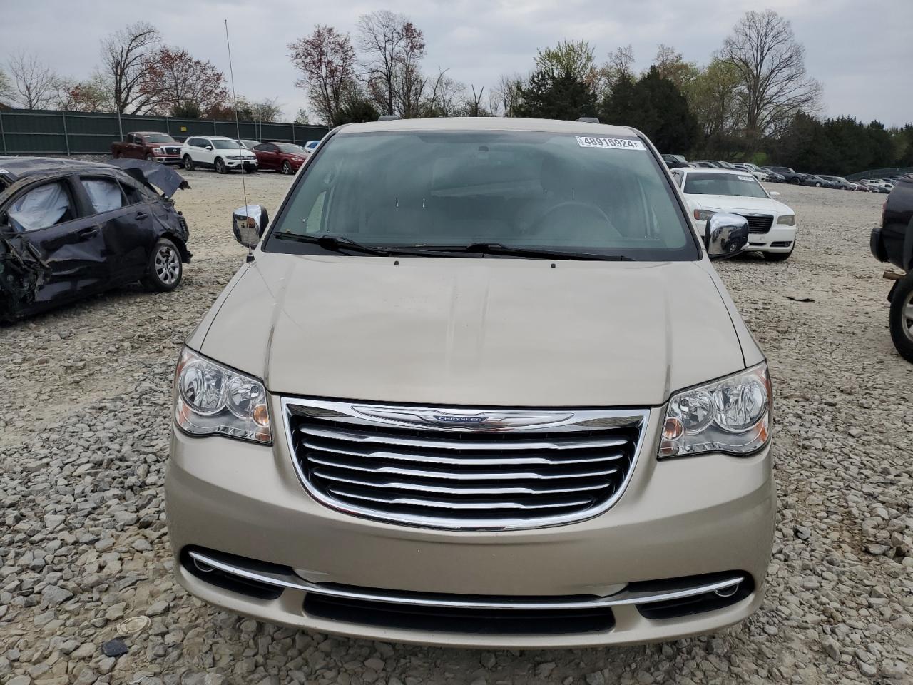 2014 CHRYSLER TOWN & COU - Image 5