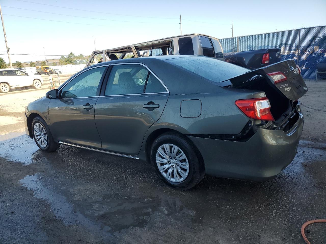 2012 TOYOTA CAMRY LE A - Фото 2