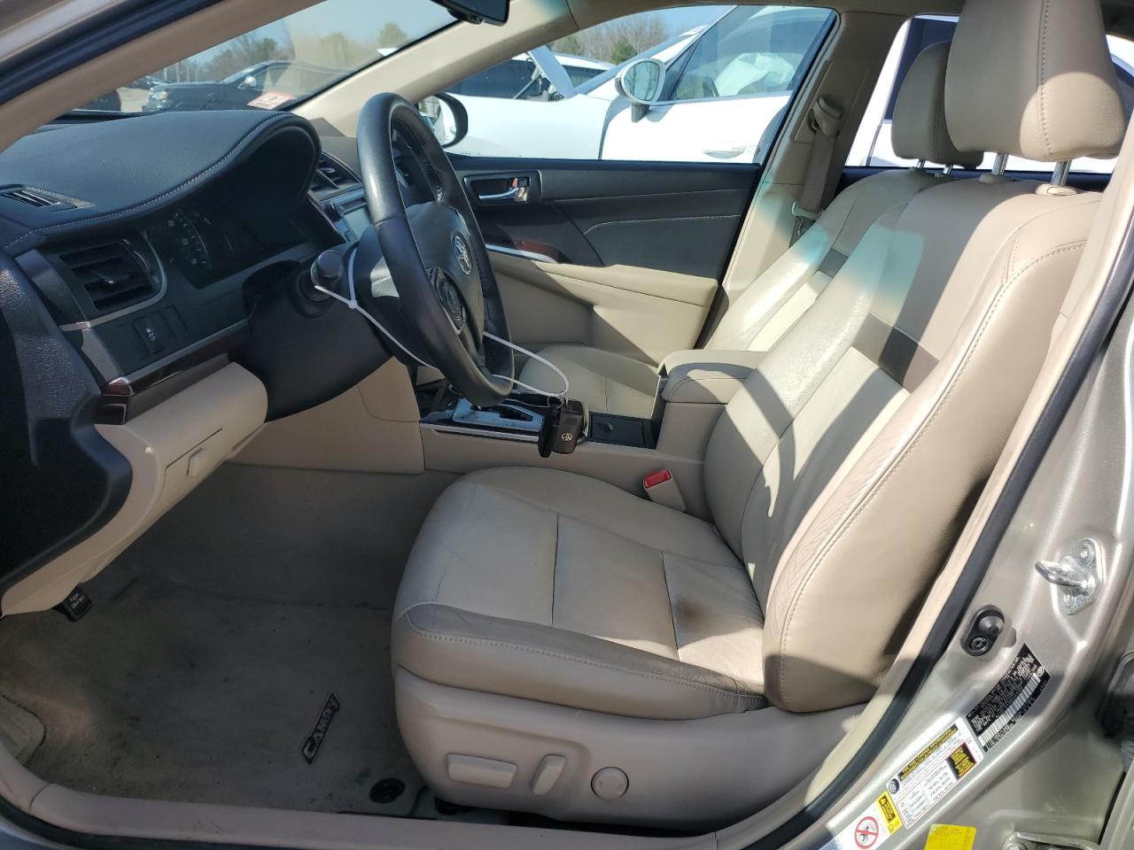 2014 TOYOTA CAMRY L - Image 7
