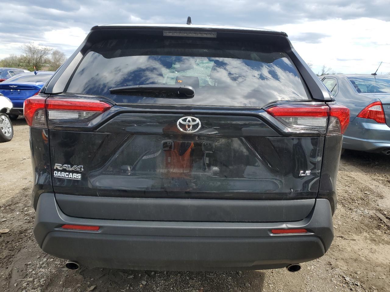 2023 TOYOTA RAV4 LE - Фото 6