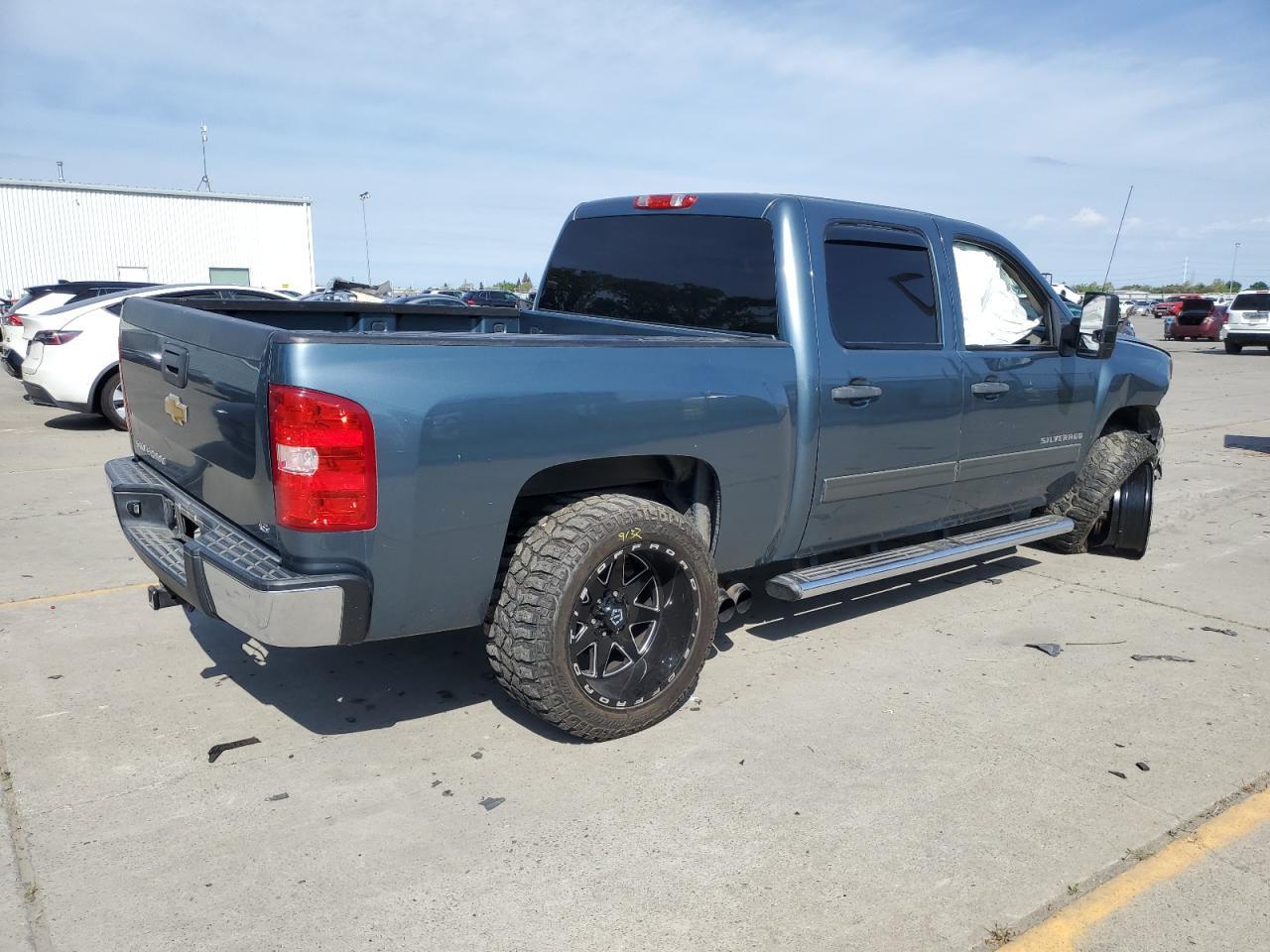 2012 CHEVROLET SILVERADO - Image 3