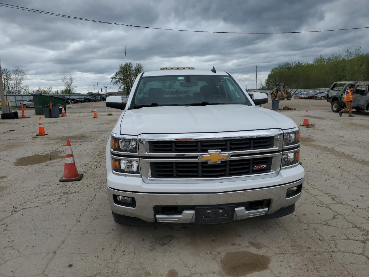 2015 CHEVROLET SILVERADO - Image 5