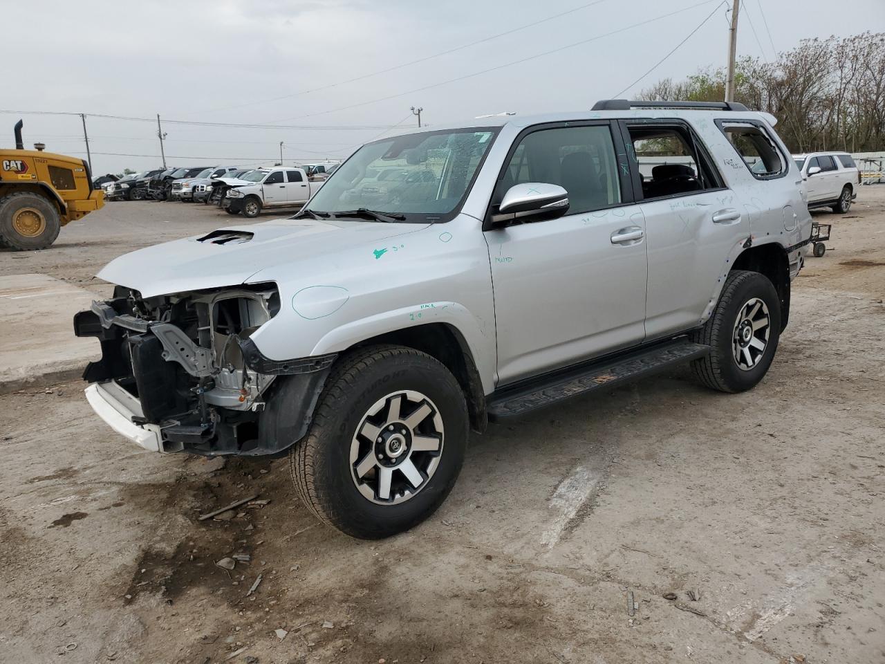 2022 TOYOTA 4RUNNER SR
