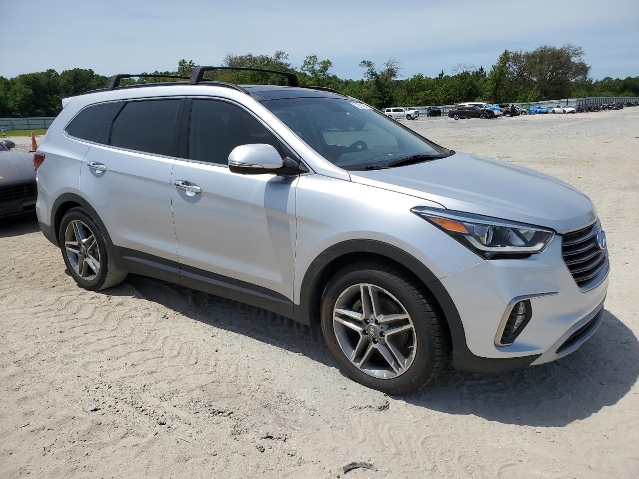 2017 HYUNDAI SANTA FE S - Image 4