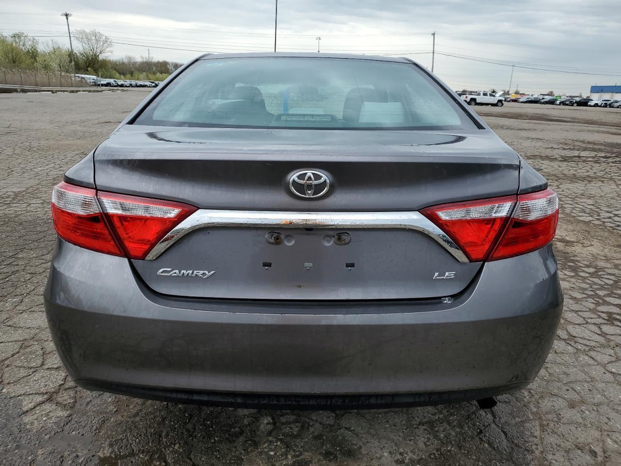 2016 TOYOTA CAMRY LE - Фото 6