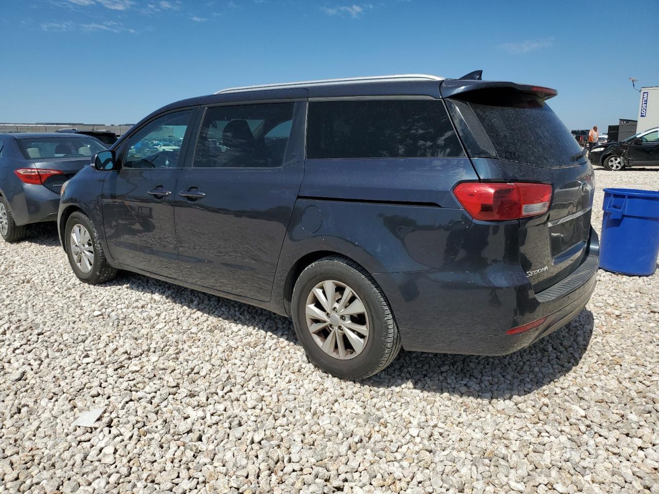2016 KIA SEDONA LX - Фото 2