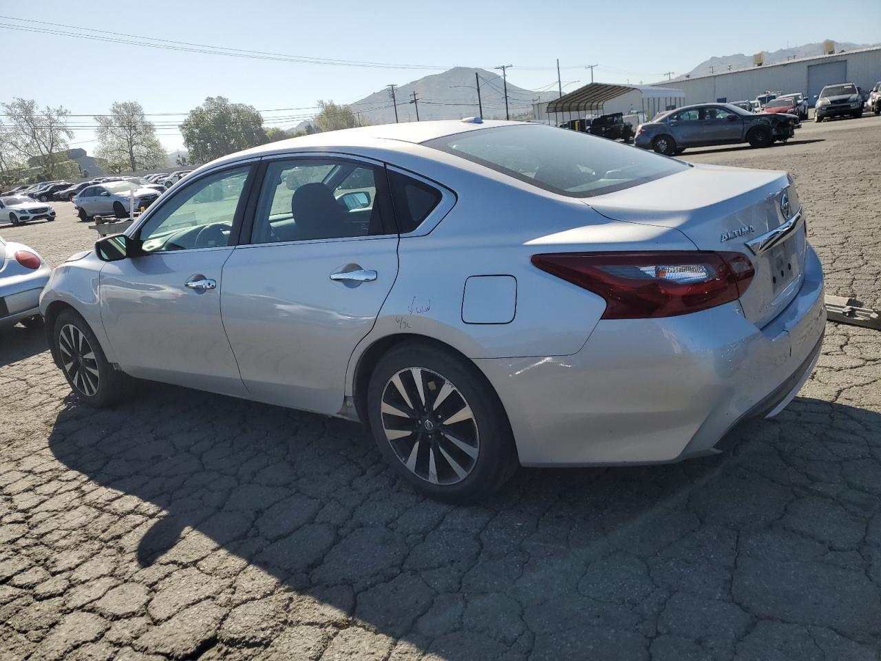 2018 NISSAN ALTIMA 2.5 - Фото 2