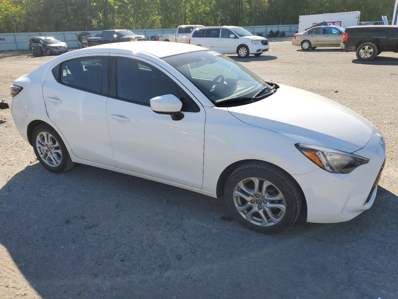 2017 TOYOTA YARIS IA - Фото 4