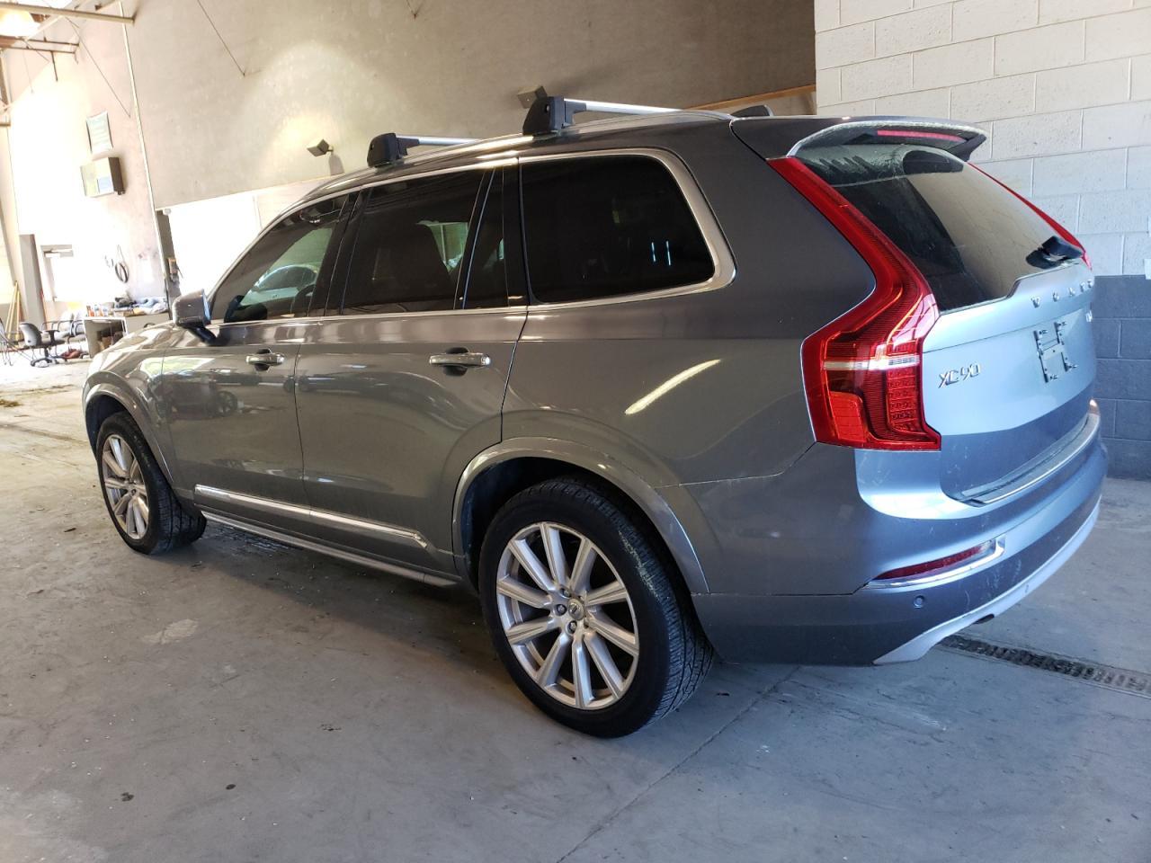 2016 VOLVO XC90 T6 - Фото 2