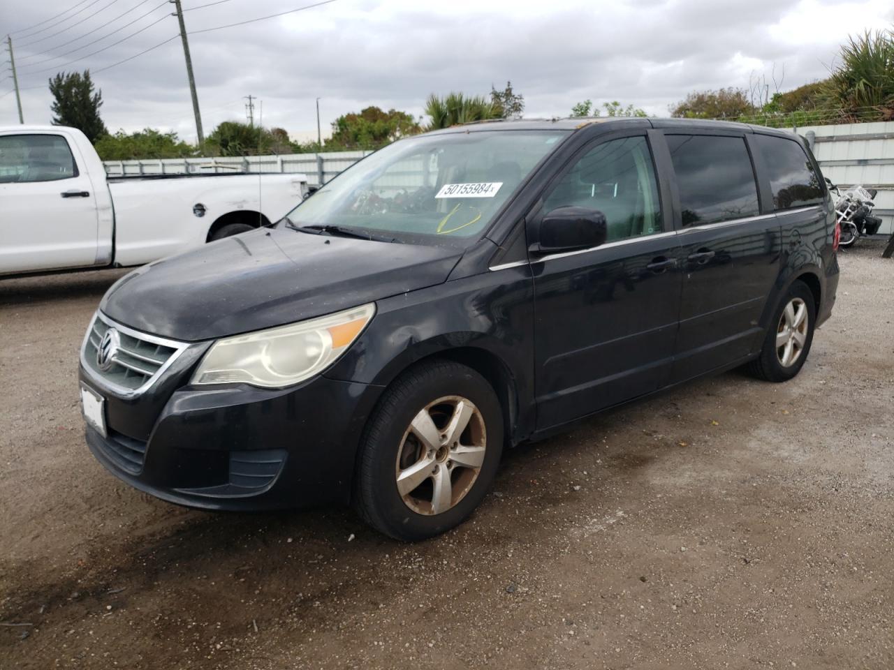 2010 VOLKSWAGEN ROUTAN SEL car image