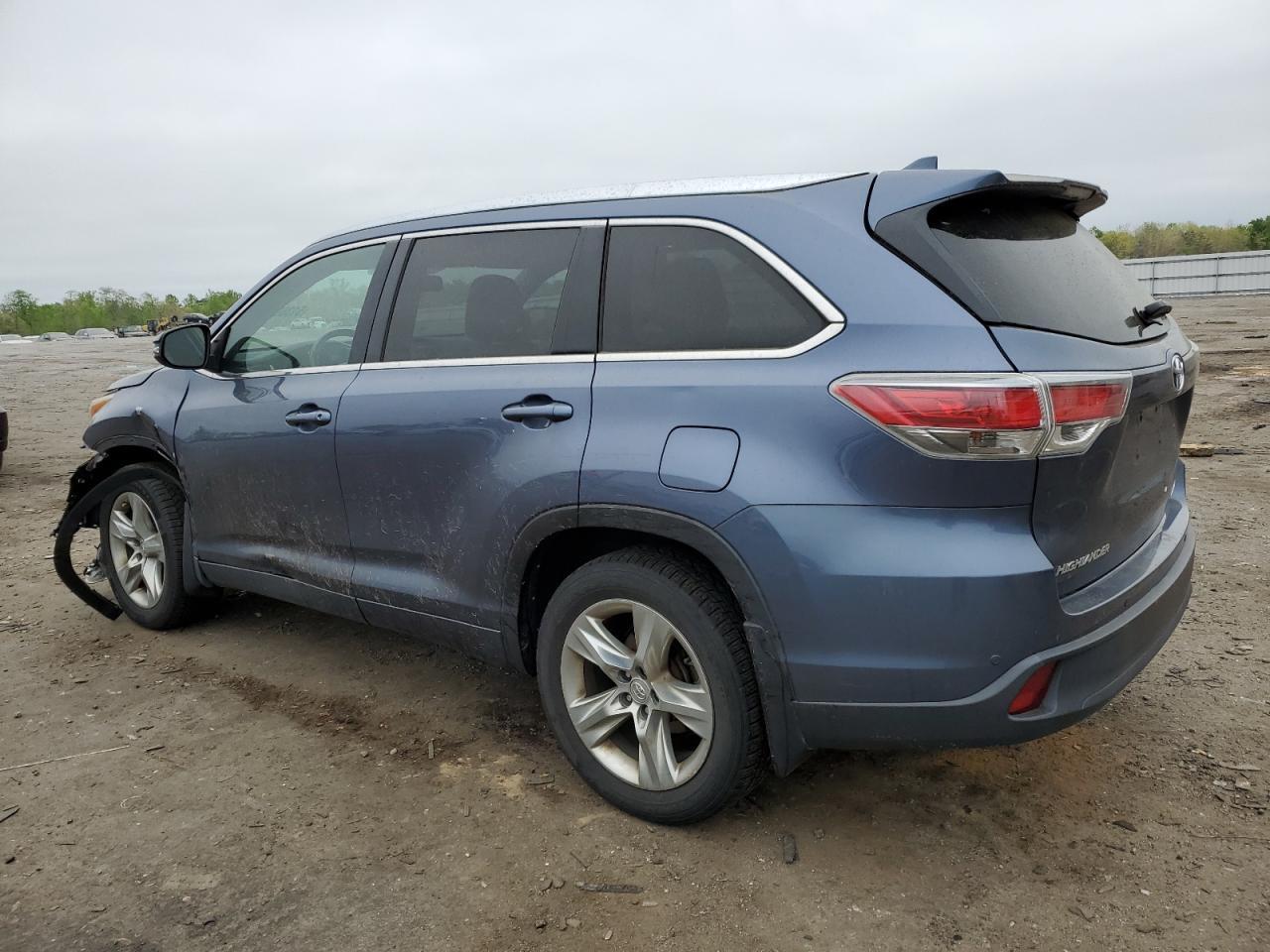 2015 TOYOTA HIGHLANDER - Image 2