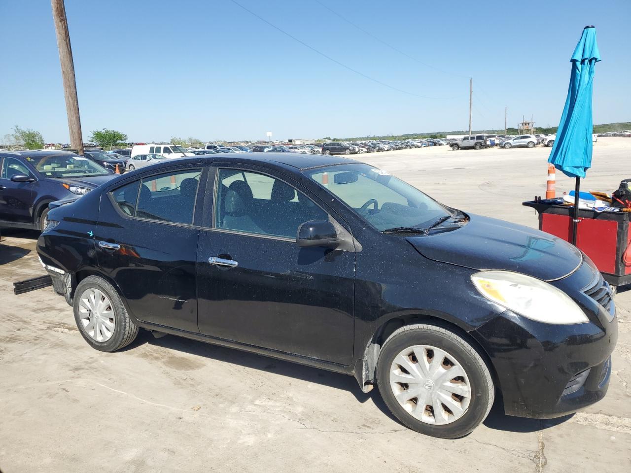 2014 NISSAN VERSA S - Image 4