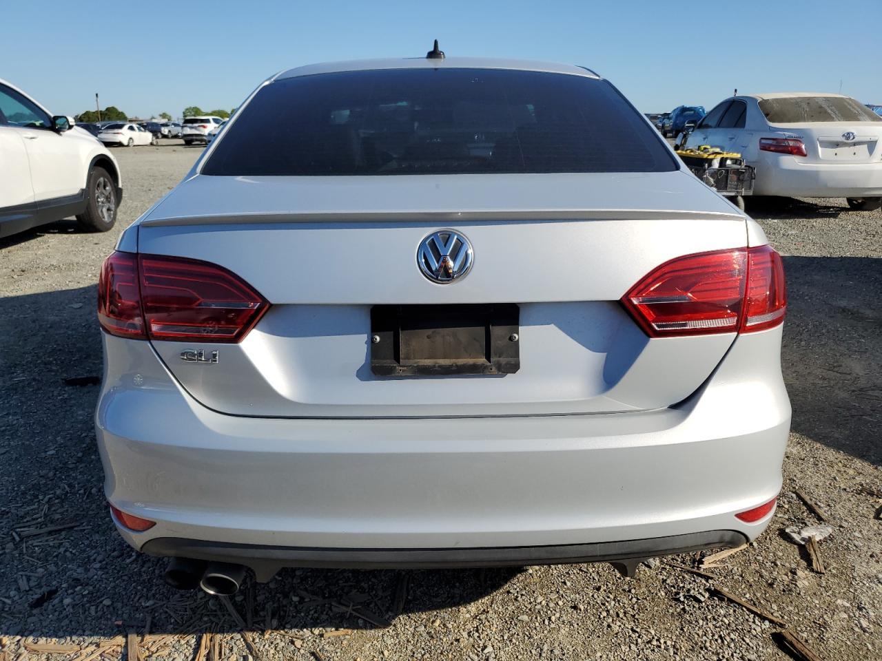 2013 VOLKSWAGEN JETTA GLI - Image 6