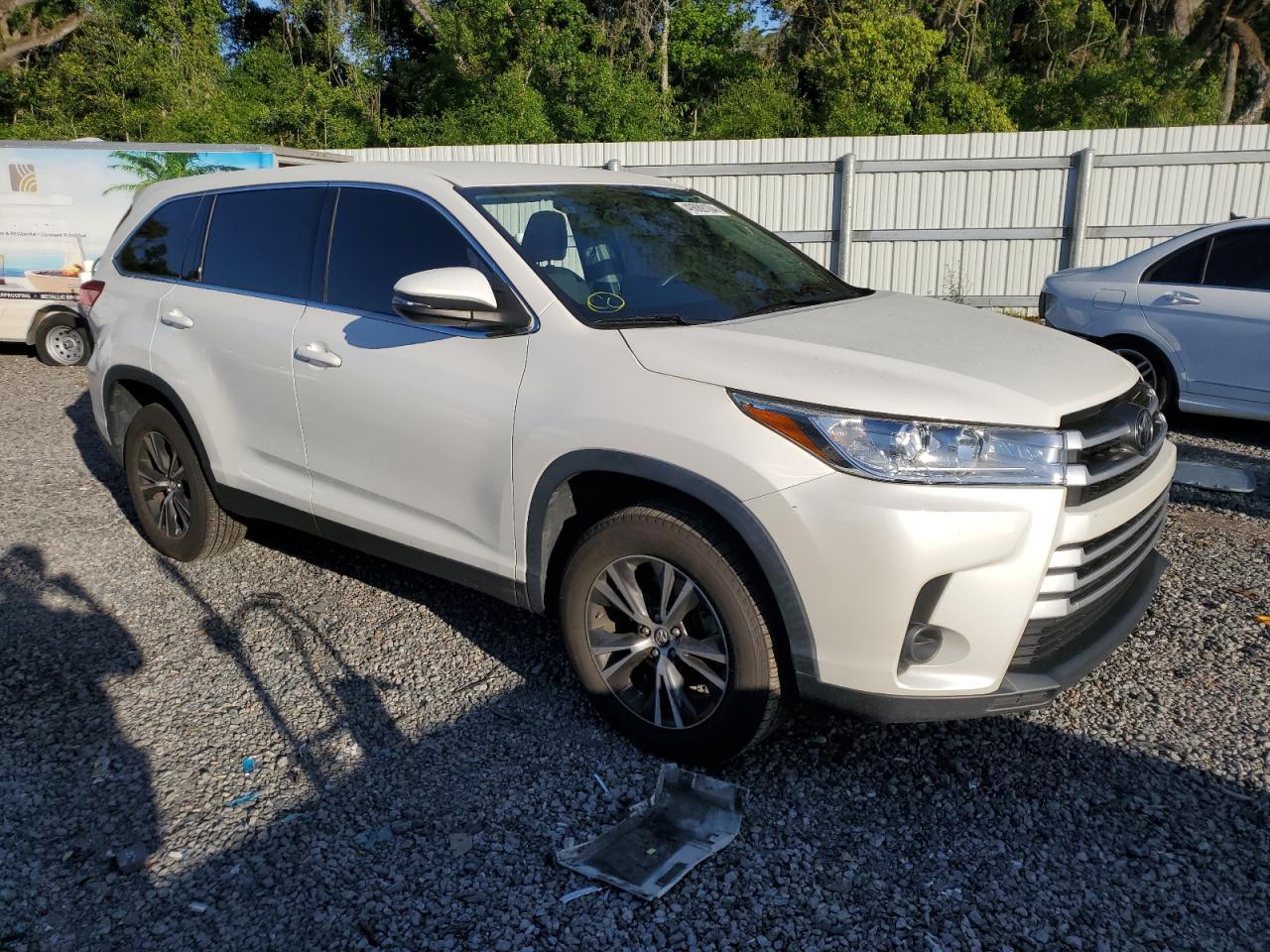 2019 TOYOTA HIGHLANDER - Image 4
