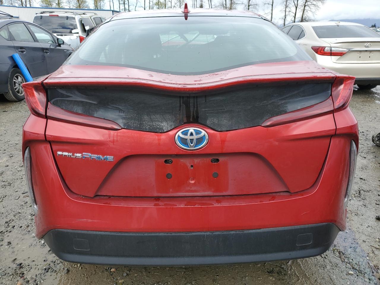 2018 TOYOTA PRIUS PRIM - Image 6
