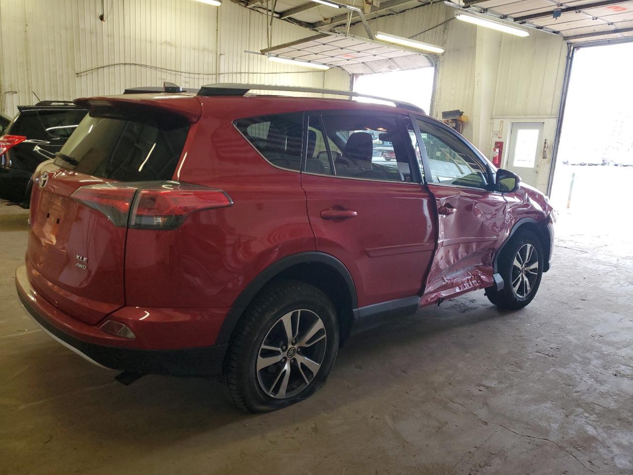 2016 TOYOTA RAV4 XLE - Фото 3