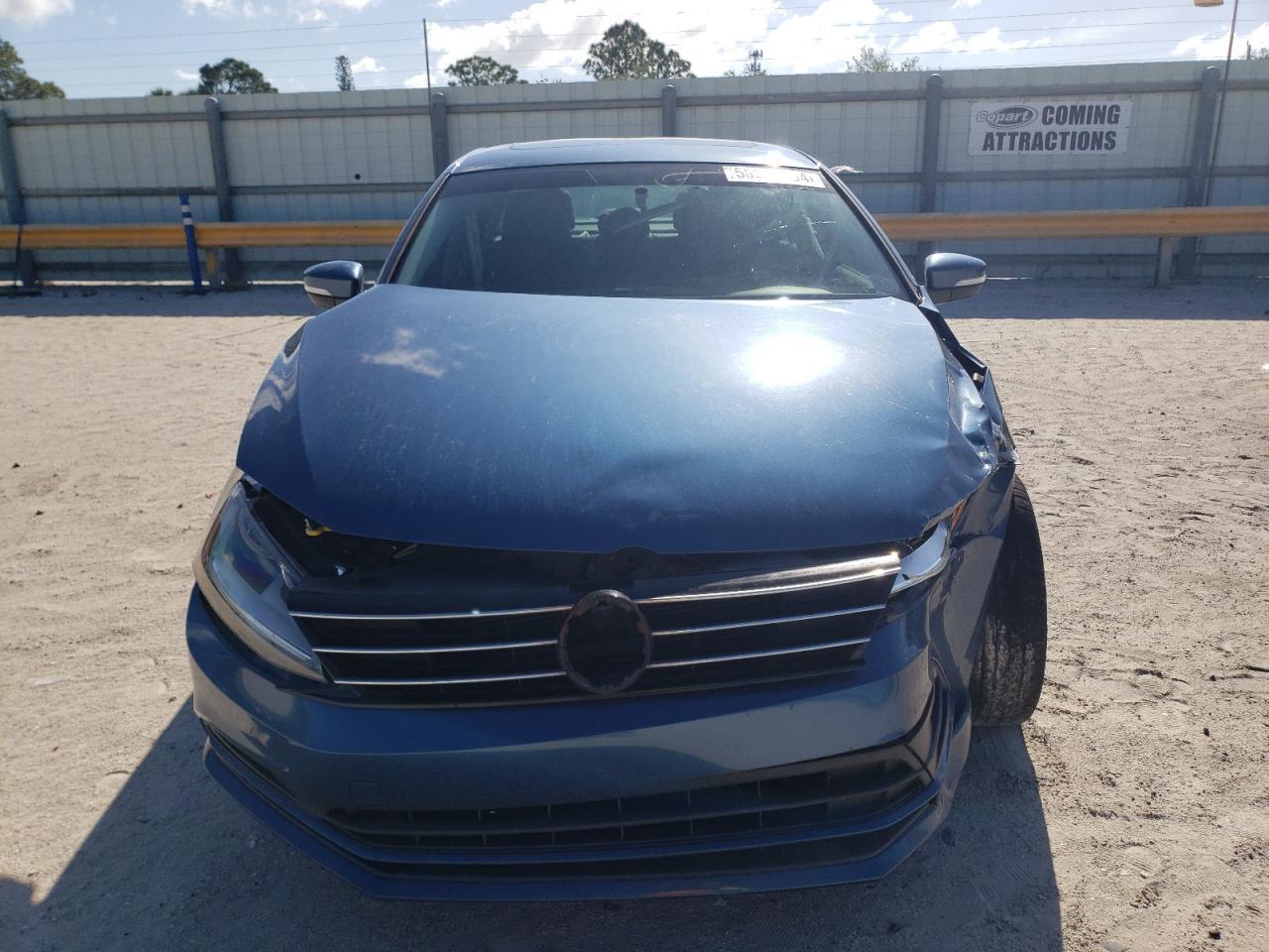 2017 VOLKSWAGEN JETTA SE - Image 5