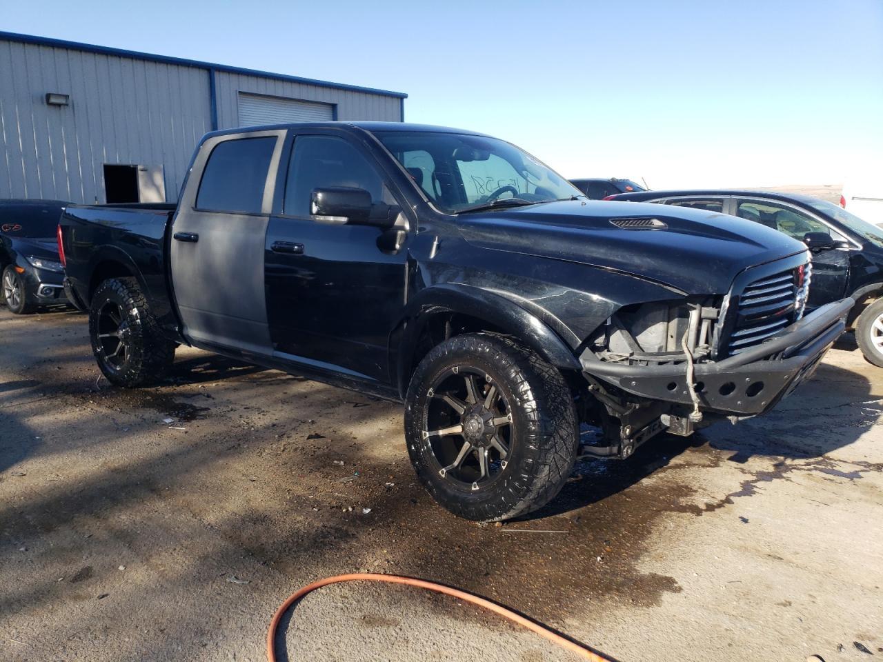2014 RAM 1500 SPORT - Фото 4