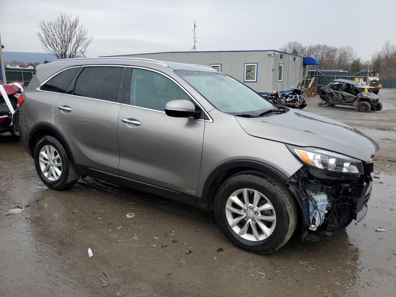 2017 KIA SORENTO LX - Image 4
