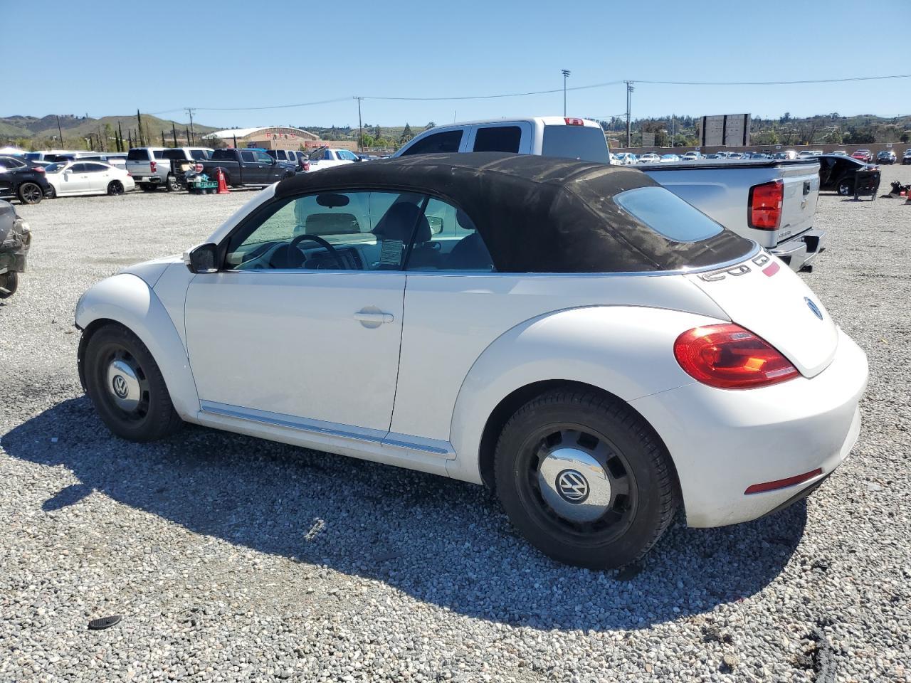 2014 VOLKSWAGEN BEETLE - Image 2