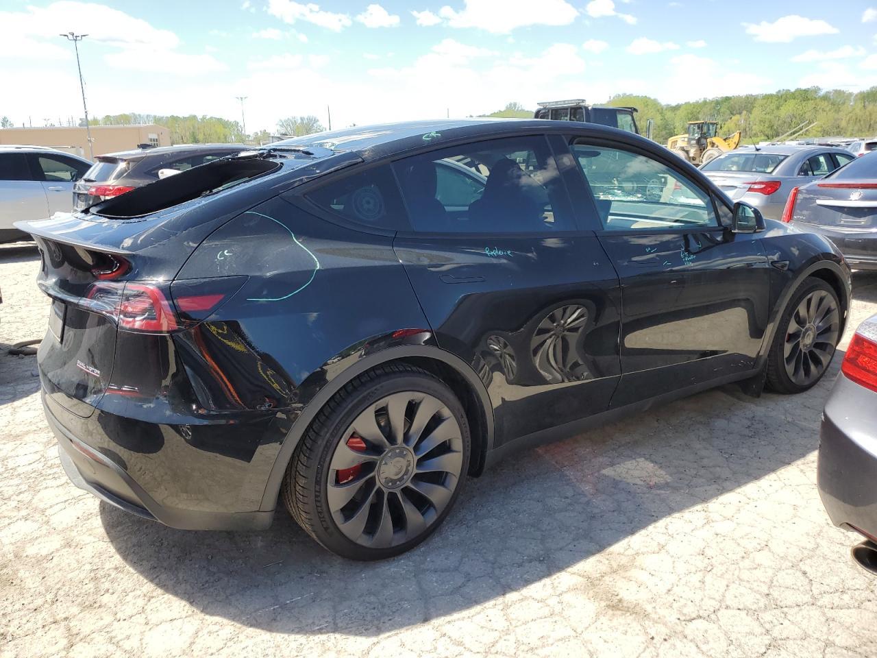 2023 TESLA MODEL Y - Фото 3