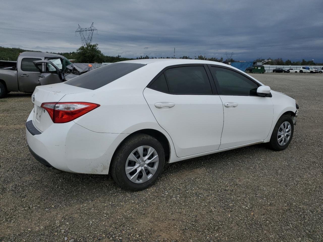 2015 TOYOTA COROLLA L - Image 3