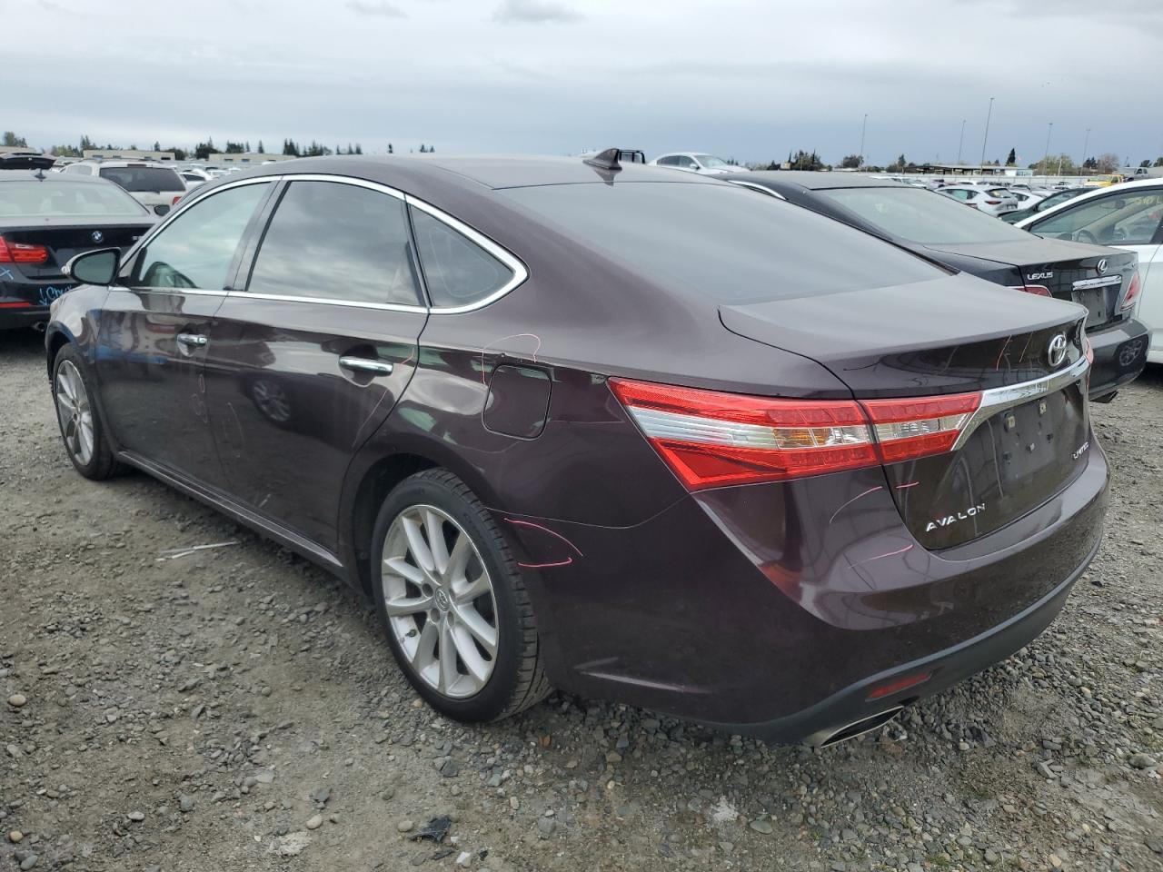 2015 TOYOTA AVALON XLE - Image 2