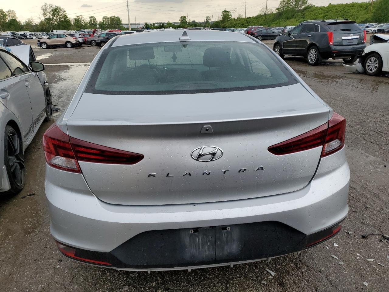 2019 HYUNDAI ELANTRA SE - Фото 6