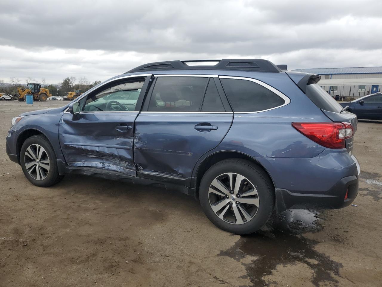 2018 SUBARU OUTBACK 2. - Image 2