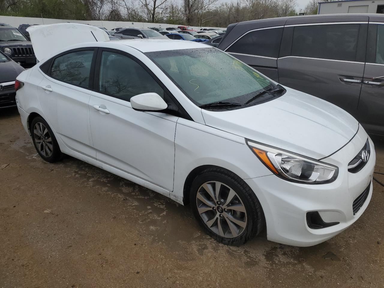 2017 HYUNDAI ACCENT SE - Image 4