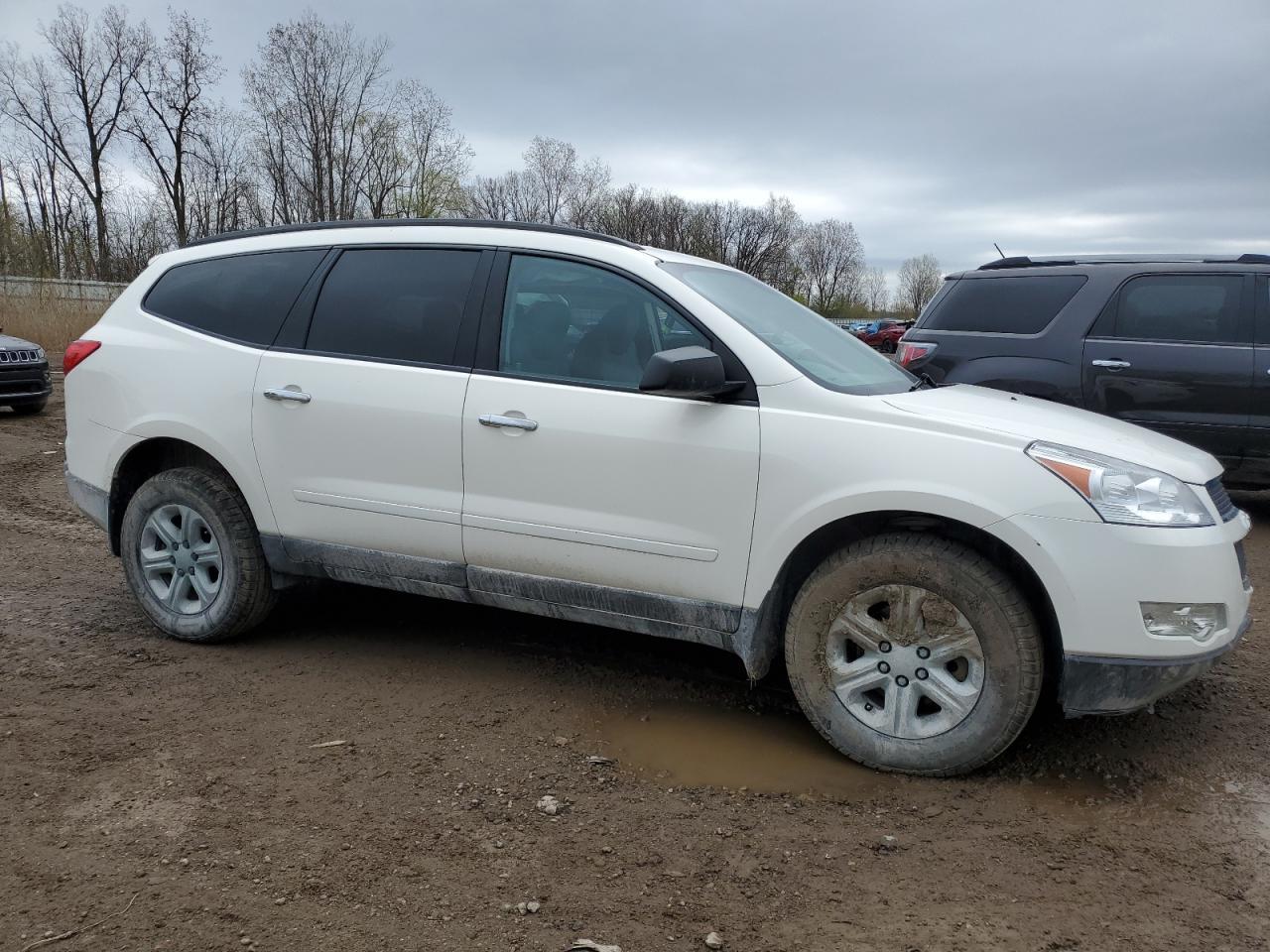 2012 CHEVROLET TRAVERSE L - Image 4