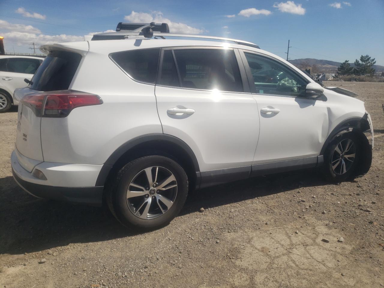 2017 TOYOTA RAV4 XLE - Image 3