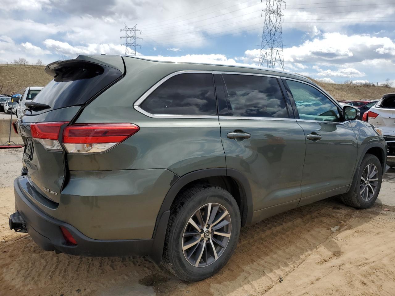 2018 TOYOTA HIGHLANDER - Image 3