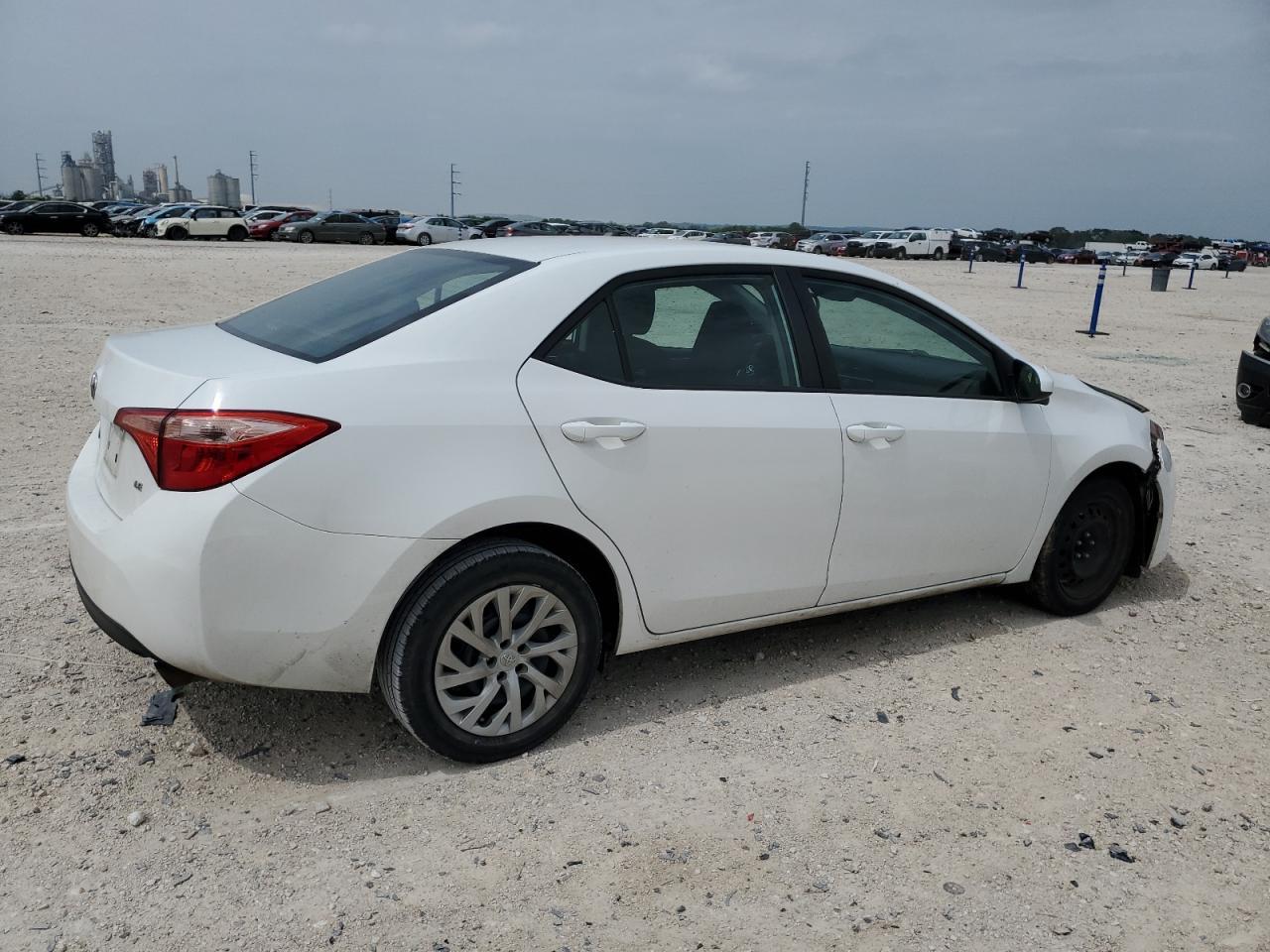 2018 TOYOTA COROLLA L - Image 3