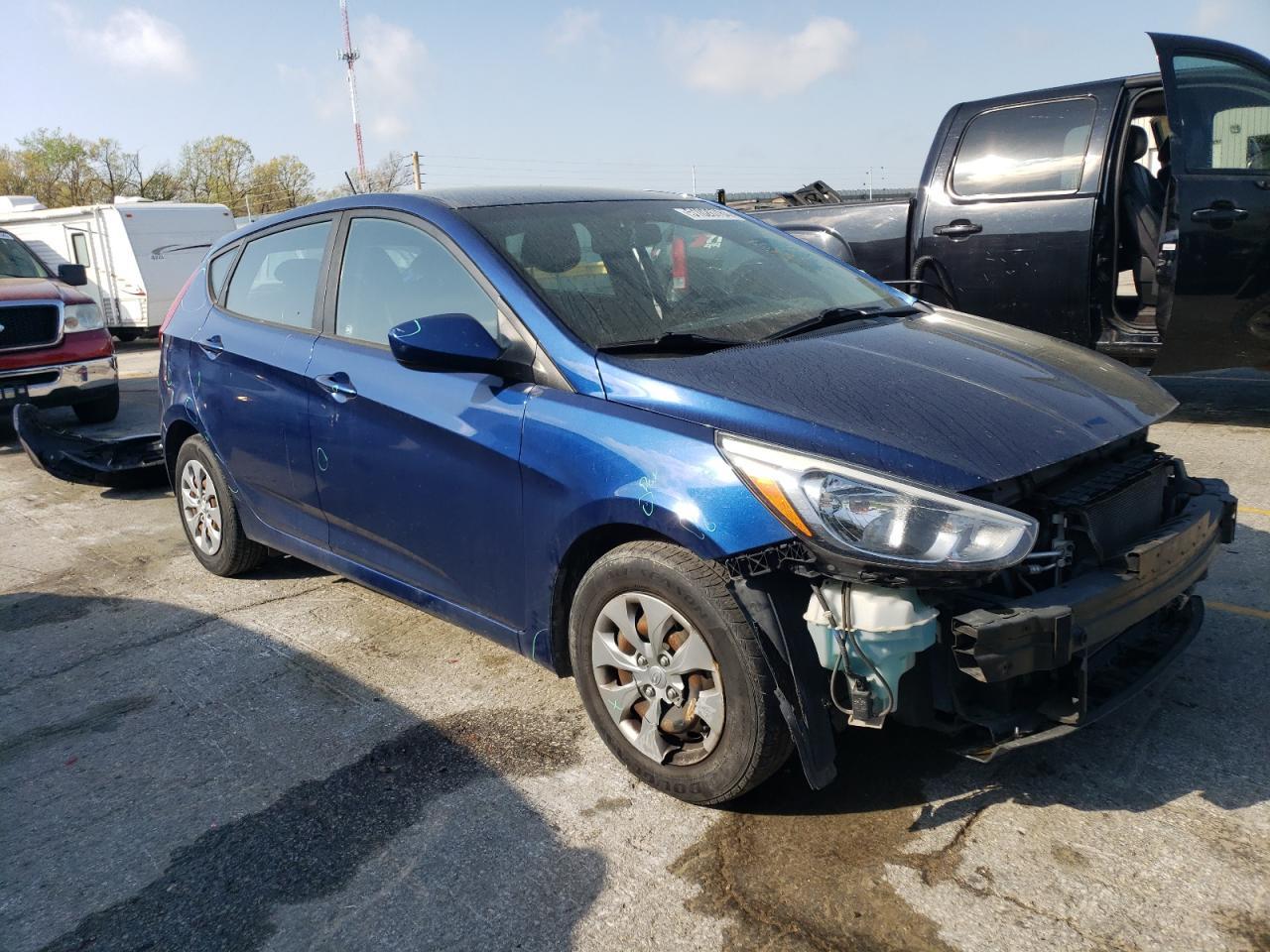2017 HYUNDAI ACCENT SE - Image 4