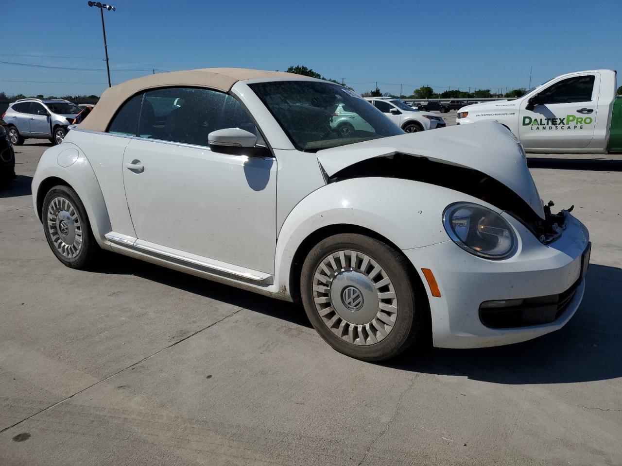 2014 VOLKSWAGEN BEETLE - Фото 4