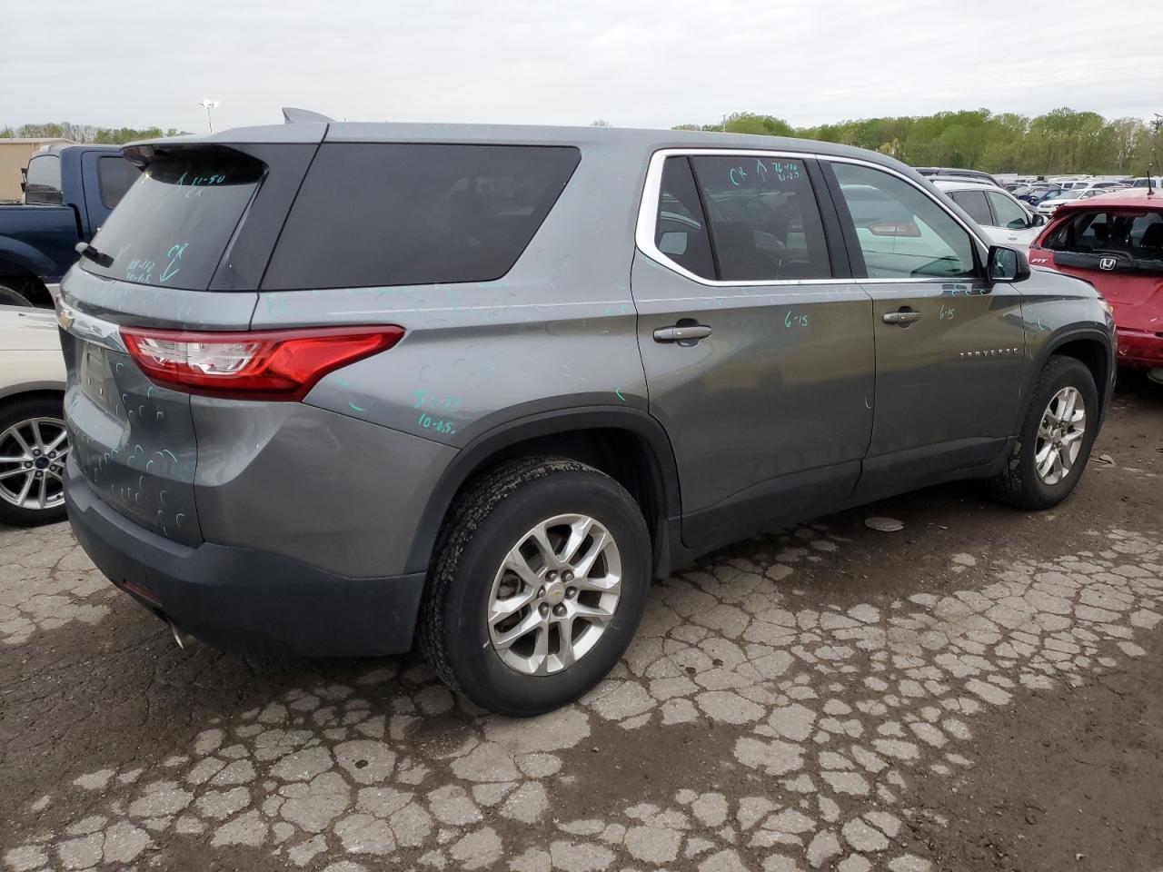 2018 CHEVROLET TRAVERSE L - Фото 3